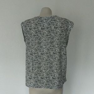 Velvet Heart Tops - Dotted animal print top Velvet Heart Tops - Dotted animal print top